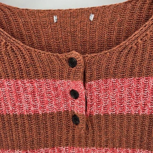 American Eagle Chunky Knit Striped Boxy Fit Henley Cropped Sweater Size Small - Picture 3 of 7